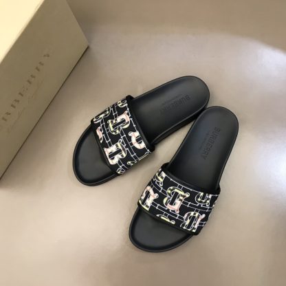 Burberry classic men's slippers - Image 2