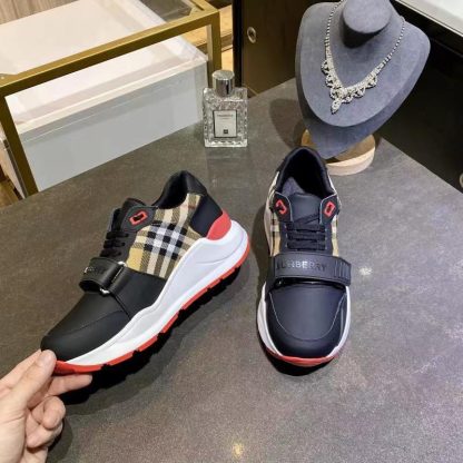 Burberry thick-soled sports shoes - Image 3