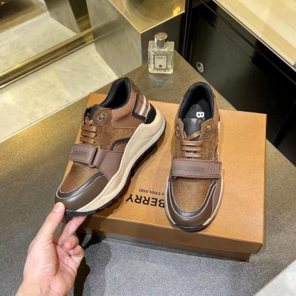 Burberry thick-soled sports shoes - Image 2