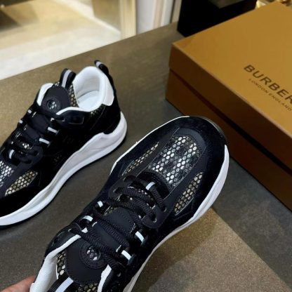 Burberry thick-soled sports shoes - Image 3