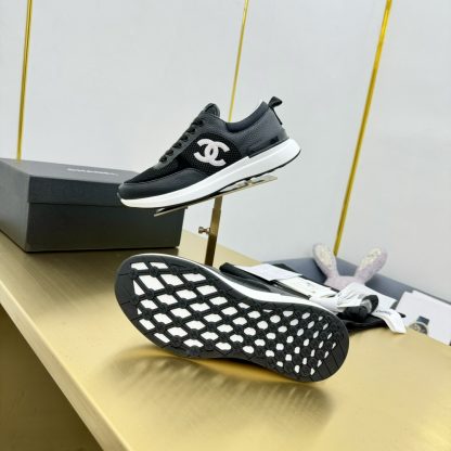 Chanel classic black and white mix and match versatile casual sneakers - Image 2