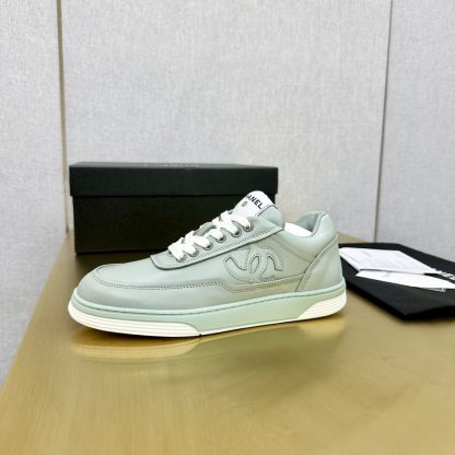 Chanel classic light green versatile casual sneakers