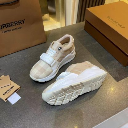 Burberry thick-soled sports shoes - Image 3
