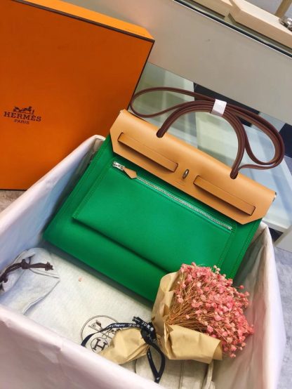 Hermes green low-key not dull lightweight waterproof messenger bag size 31cm - Image 2