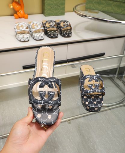 Gucci platform slippers - Image 3