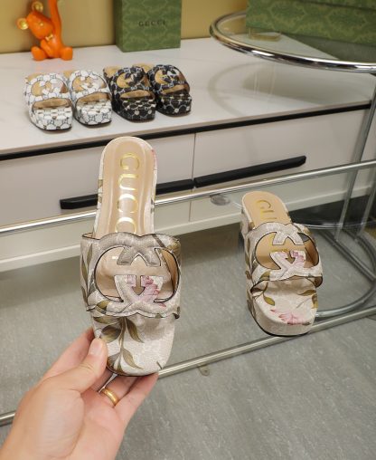 Gucci platform slippers - Image 3
