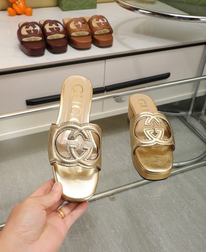 Gucci platform slippers - Image 3