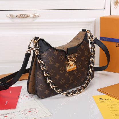 Louis Vuitton M46659 Handbag - Image 2