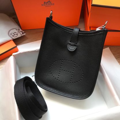 Hermès black top-quality workmanship, versatile, head-turning crossbody bag, size 17cm - Image 2