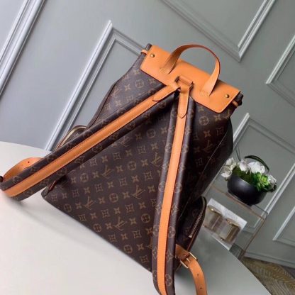 Louis Vuitton M44658-TRIO Backpack - Image 2
