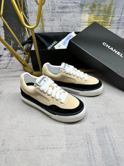 Chanel's latest apricot couple sports casual shoes - Image 2