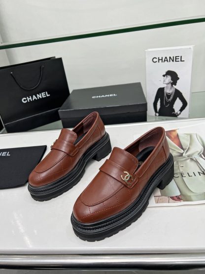 Chanel autumn and winter new brown versatile leather loafers - Image 2