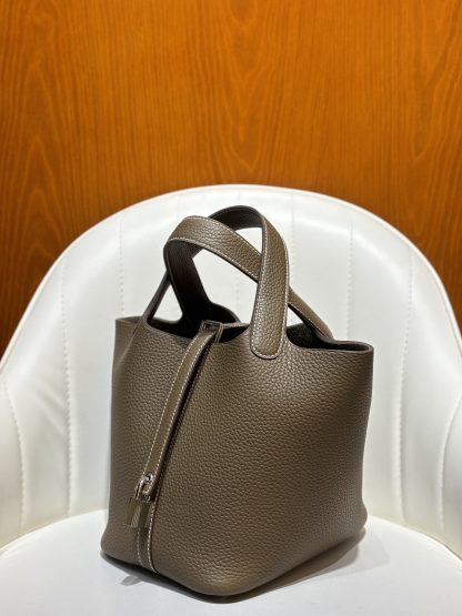 Hermès Elephant Grey Silver Buckle Basket Handbag - Image 2