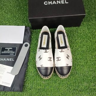 Chanel early spring sunshine white and black new fisherman shoes