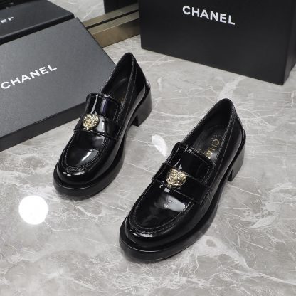 Chanel early spring new love buckle thick heel black loafers heel height 4.5cm - Image 2