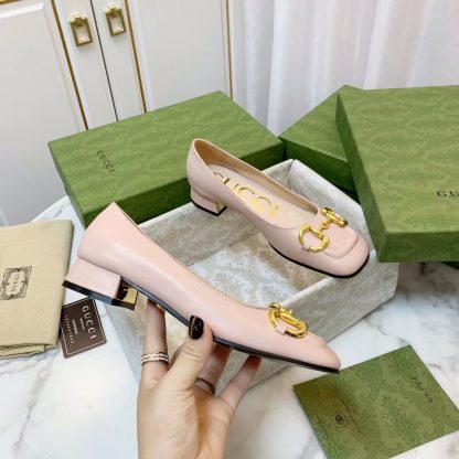 Gucci's new horsebit buckle (same style for shoes and sandals) - Image 2