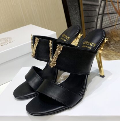VERSACE Fashion V Buckle High Heels - Image 2