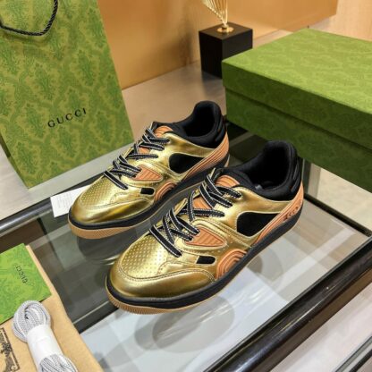 Gucci low-top sneakers - Image 3