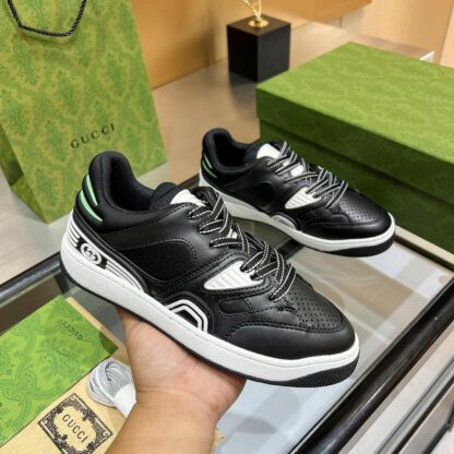 Gucci low-top sneakers - Image 3