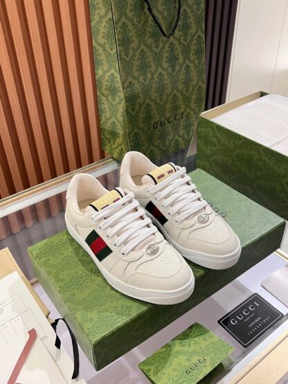 Gucci retro distressed elements, washed retro logo casual shoes on the tongue - Image 3