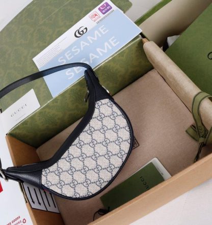 Gucci Novel Trend Crescent Bag - Image 2