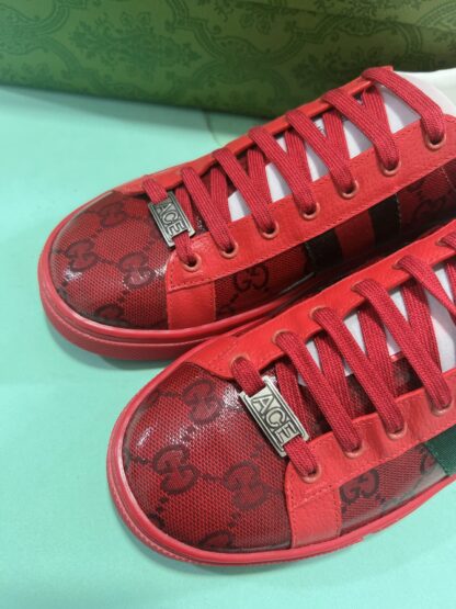 Gucci white shoes series - Image 3