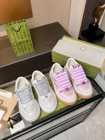 Gucci casual sneakers - Image 3