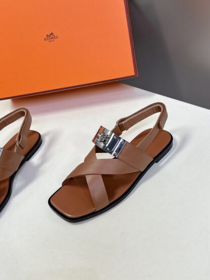 Hermès Spring and Summer Classic Square Toe Brown Versatile Comfort Sandals - Image 2