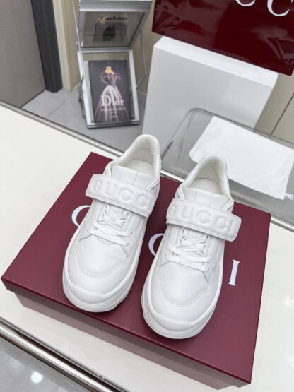 Gucci's latest hit white pine shoes - Image 2