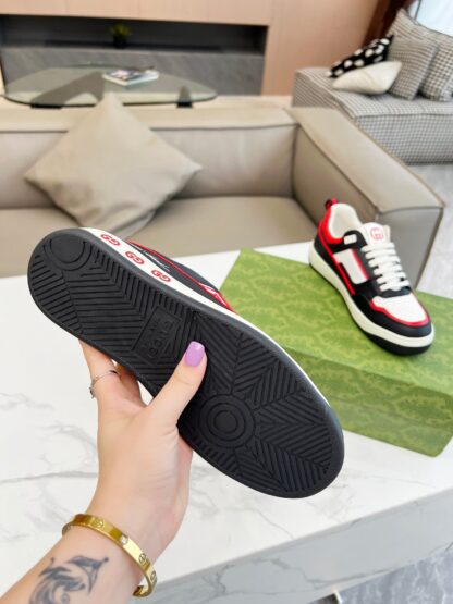 Gucci's latest hot-selling sneakers for couples - Image 3