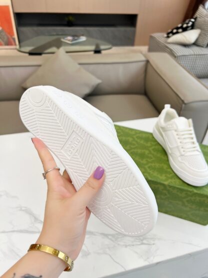 Gucci's latest hot-selling sneakers for couples - Image 3