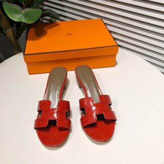 Hermès summer versatile red thick-heeled sandals
