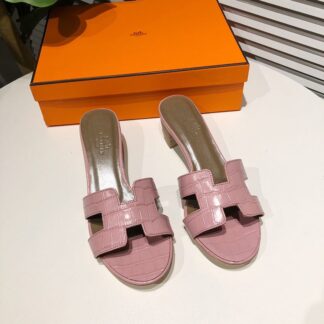 Hermès summer versatile classic pink crocodile pattern thick heel sandals