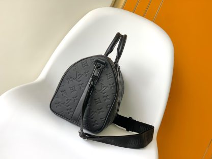 Louis Vuitton Keepall Bandoulière 35 Handbag - Image 2