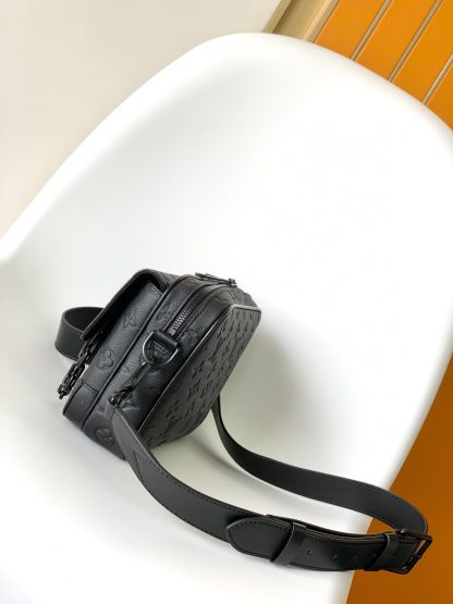Louis Vuitton Steamer Messenger Bag - Image 2