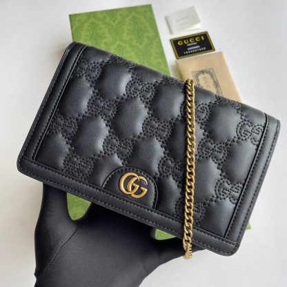 Gucci embossed black stylish chain bag - Image 2