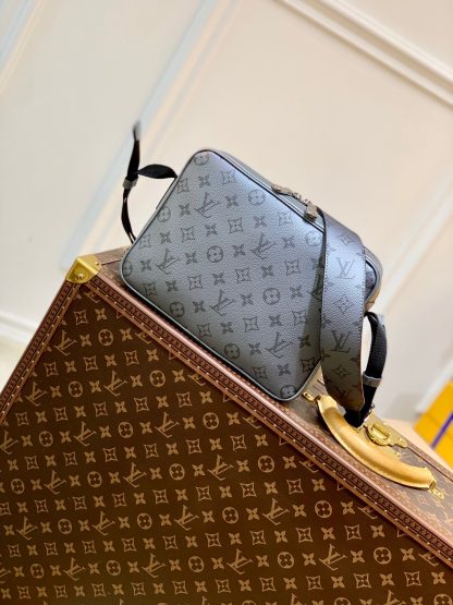 Louis Vuitton Outdoor messenger bag - Image 2