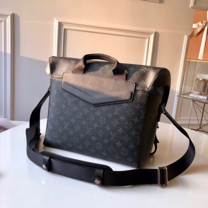 Louis Vuitton Messenger MM Voyager Medium - Image 2
