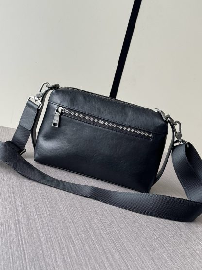 Prada hot-selling clutch bag - Image 2