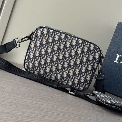 Dior Saddle 3-piece 3-in-1 crossbody bag - Image 2