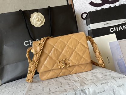 Chanel leather wide shoulder strap shoulder bag - Image 2
