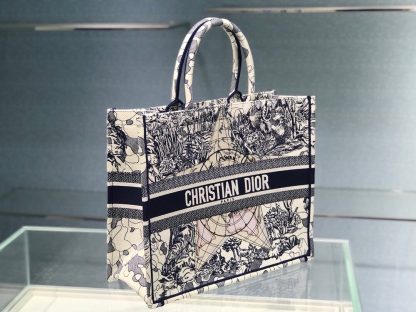 Dior TOTE bag - Image 2
