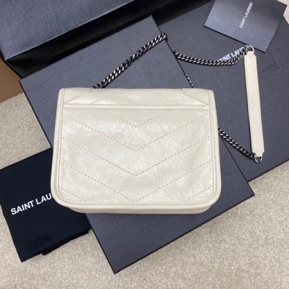 Ysl White Vintage Niki Shoulder Bag - Image 2