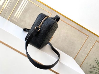 Louis Vuitton m44597 black leather bag - Image 2