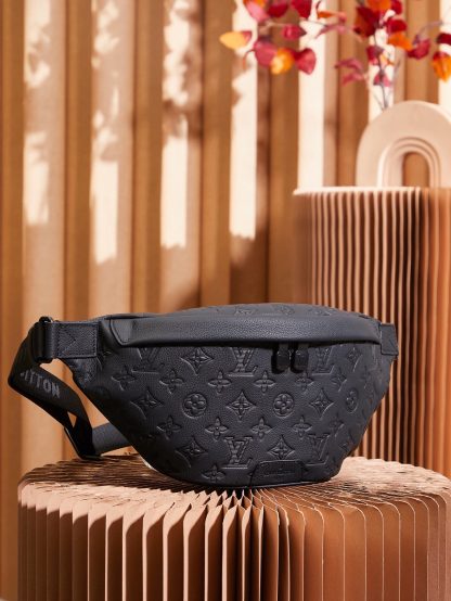 Louis Vuitton Discovery Waist Bag - Image 2