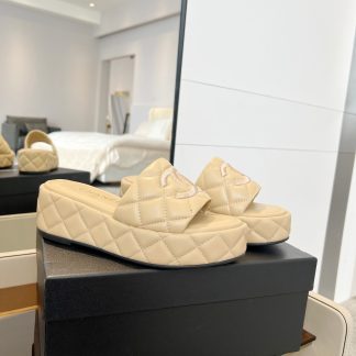 Chanel apricot color simple and versatile super beautiful small slippers