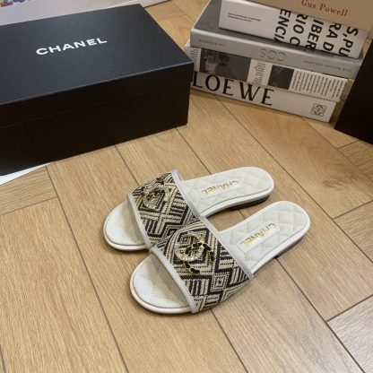 Chanel Spring and Summer New Double C Flat Slippers - Image 2