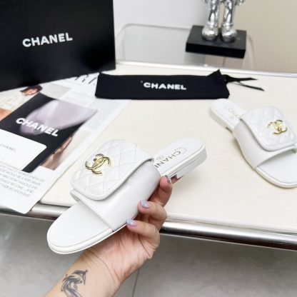 Chanel Early Spring White Full Retro Slippers - Image 2