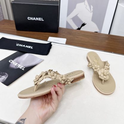 Chanel Spring/Summer Apricot Delicate Shoes and Customized Flower Flip-flops Heel Height 1.5cm - Image 2
