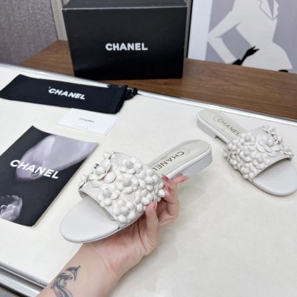 Chanel Spring/Summer White Delicate Shoes and Custom Flower Sandals Heel Height 1.5cm - Image 2